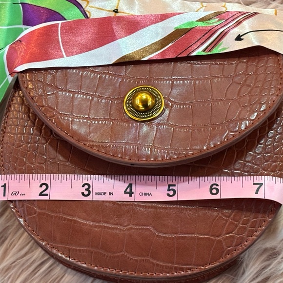 🍂Sweet Level Chic Croc-Embossed Crossbody Bag Rich Brown, Purse Scarf Included🍂 - Picture 14 of 16